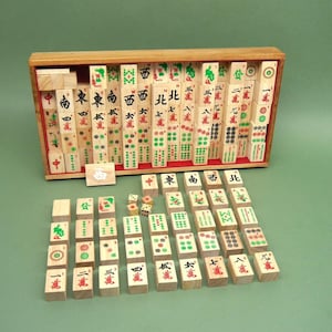 MAHJONG - chinesisches Gesellschaftsspiel