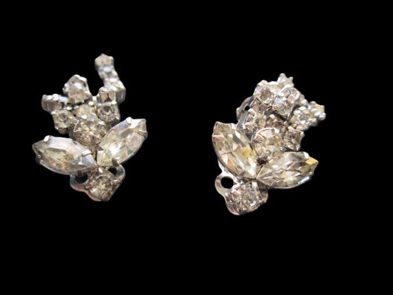 Kramer Signed Dangle Rhinestone Earrings - image 3