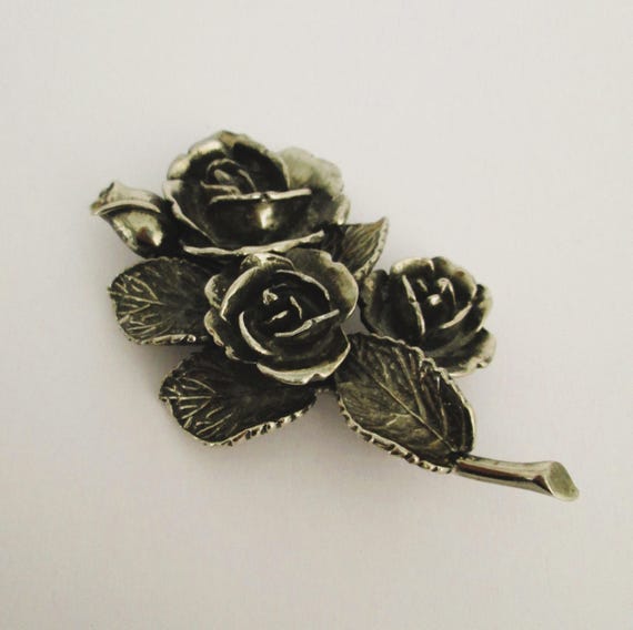 Botticelli Vintage Signed Rose Brooch View 2