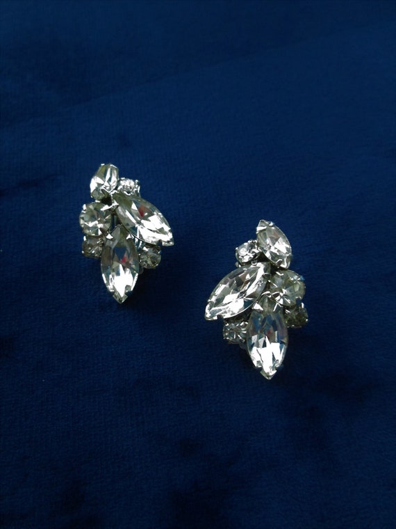 Weiss Vintage Signed Cluster Rhinestone Earrings