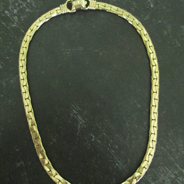 Coro Pegasus Vintage Signed Serpentine Necklace