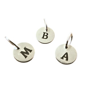 Colgante de letra, auténtica plata de ley, 8 mm de diámetro.