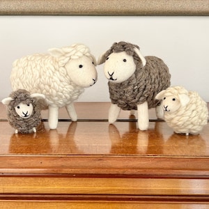 Vilt schaap I Paasdecoratie I Paasdecoratie I Paasboeket I Vilt decoratie Pasen I Schapen decoratie I Lente I Paashaas figuur I Schaap