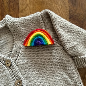 Felt pin rainbow I Children's brooch I Colorful brooch I Felt accessory I Gift idea