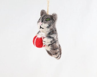 Christmas ornament cat with gift | Christmas tree decoration | Winter Christmas tree | Christmas cat