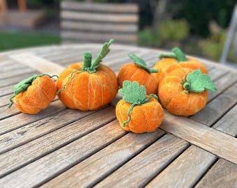 Pumpkin decoration made of felt I felt decoration I autumn decoration I Halloween decoration I winter decoration I pumpkin decoration I Thanksgiving decoration
