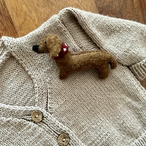 Felt pin dog I Children&#39;s brooch I Dog brooch I Dachshund I Felt accessory I Dachshund fan
