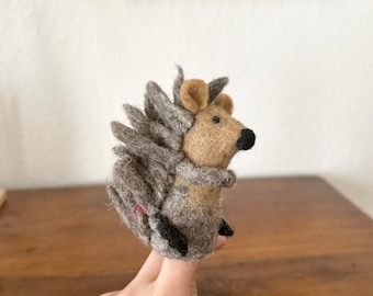 Cute felt hedgehog finger puppet I Finger game I Forest animals I Native animals I Montessori toy I Storytelling