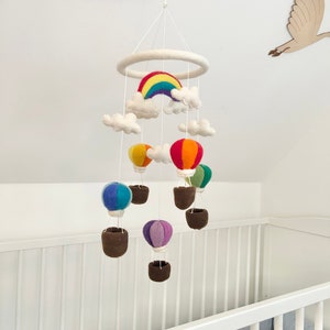 Hot air balloon mobile baby I Nursery decoration I Baby room equipment I Birth I Felt decoration baby I Rainbow cloud I Mobile felt