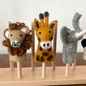 Finger puppets wild animals, Africa, safari, felt finger game, educational game, lion, elephant, zebra, giraffe, finger game image 3