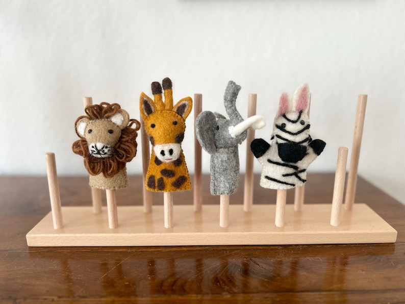 Finger puppets wild animals, Africa, safari, felt finger game, educational game, lion, elephant, zebra, giraffe, finger game image 1