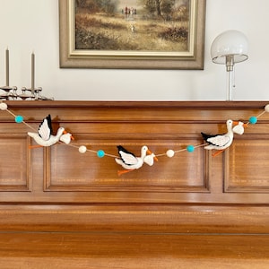 Stork garland I Nursery decoration I Felt decoration I Baby room I Gift for birth I Baby shower I Baby equipment