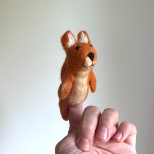 Niedliche Fingerpuppe Eichhörnchen aus Filz I Fingerspiel I Waldtiere I Eichhörnchen I Spielzeug Montessori I Geschichten erzählen Bild 2