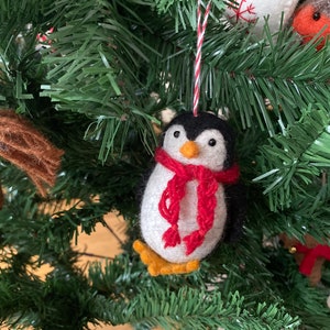 Acrylanhänger Pinguin: Personalisierter Weihnachtsbaumschmuck