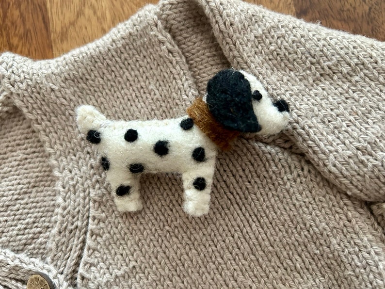 Felt badge dog I children's brooch I dog brooch I Dalmatian I felt accessory image 2