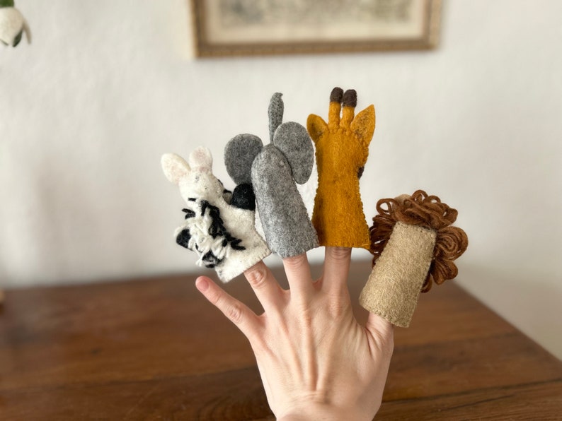 Finger puppets wild animals, Africa, safari, felt finger game, educational game, lion, elephant, zebra, giraffe, finger game image 6