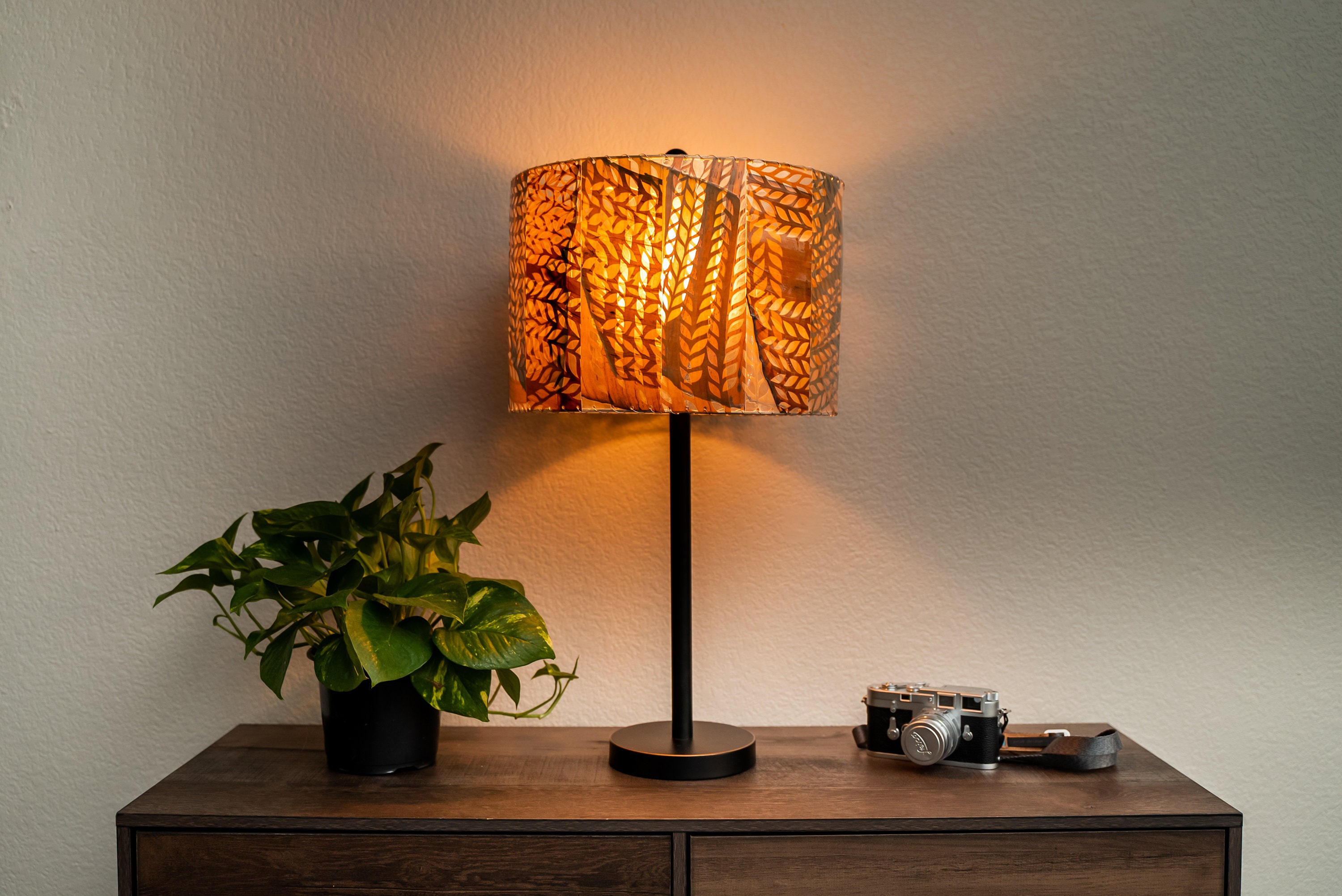 Banana leaf sale table lamp