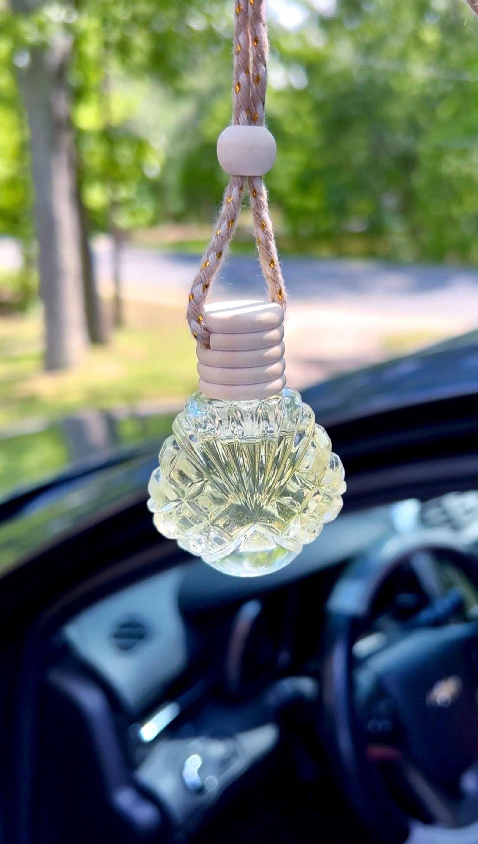 Seashell Glass Car Diffuser