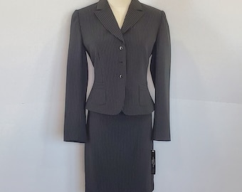 Levine Womens Petite Stand Collar 3 Button Belted Jacket Skirt Suit Tahari by Arthur S