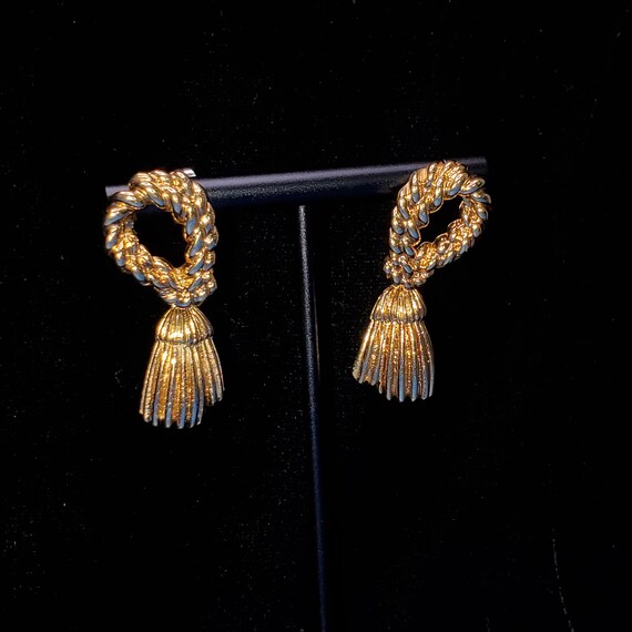 Vintage Gold Tone Victorian Drop Earrings - image 3