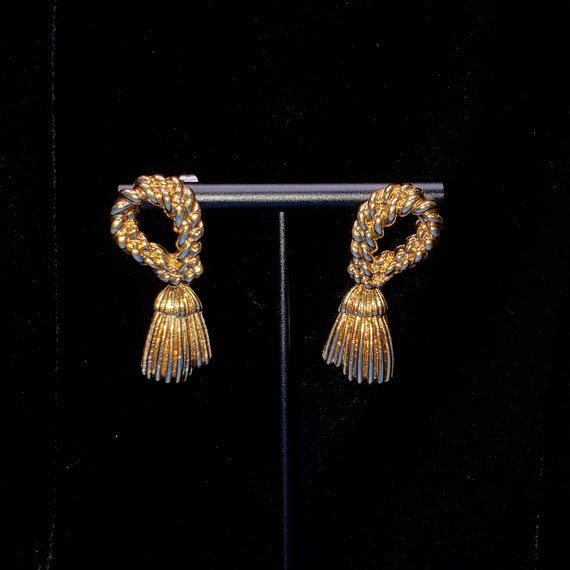 Vintage Gold Tone Victorian Drop Earrings - image 1