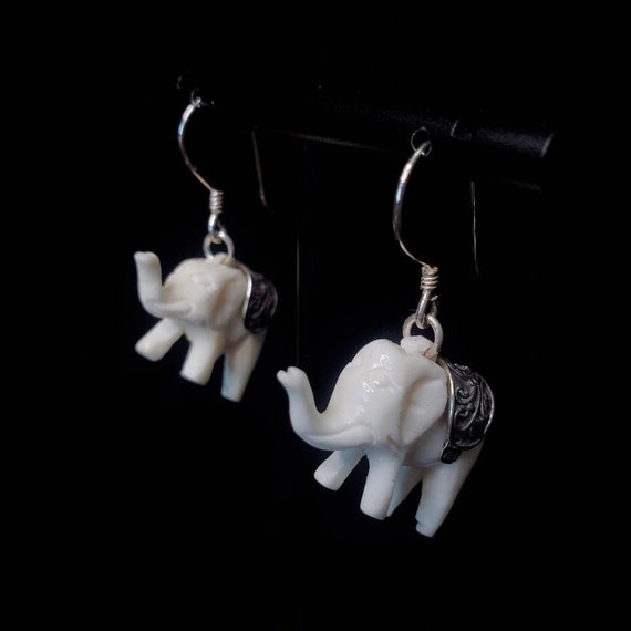 Bali Indonesia Hand Cut White Elephant Stone Drop… - image 1