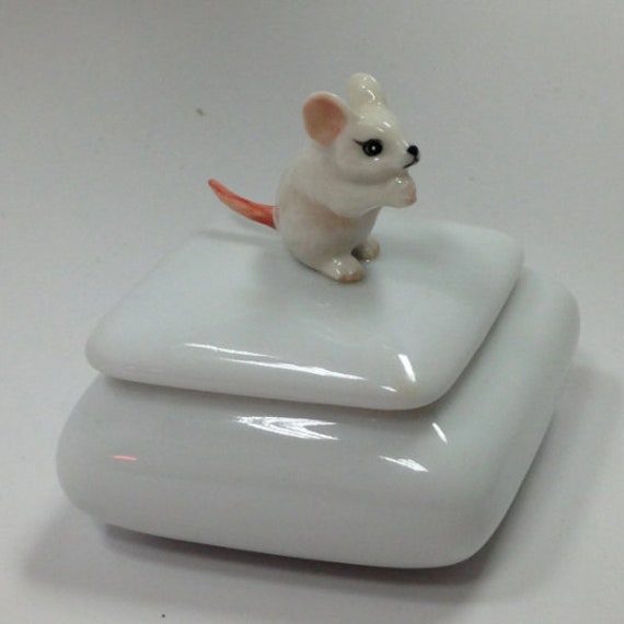 Vintage Porcelain Mouse Trinket Jewelry Box French - image 1