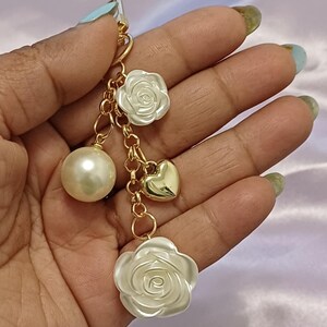 White Rose Keychain | Rose keychain | White flower keychain | Floral keychain | Rose charm keychain | White rose accessory | Wedding Gift