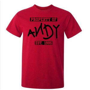 Propriété d'Andy Toy Story T-shirt sweat à capuche, équipement de parc à thème, chemise de vacances Disney, Disneyland, chemise pour enfants Disney, tampon de pied jouet image 3