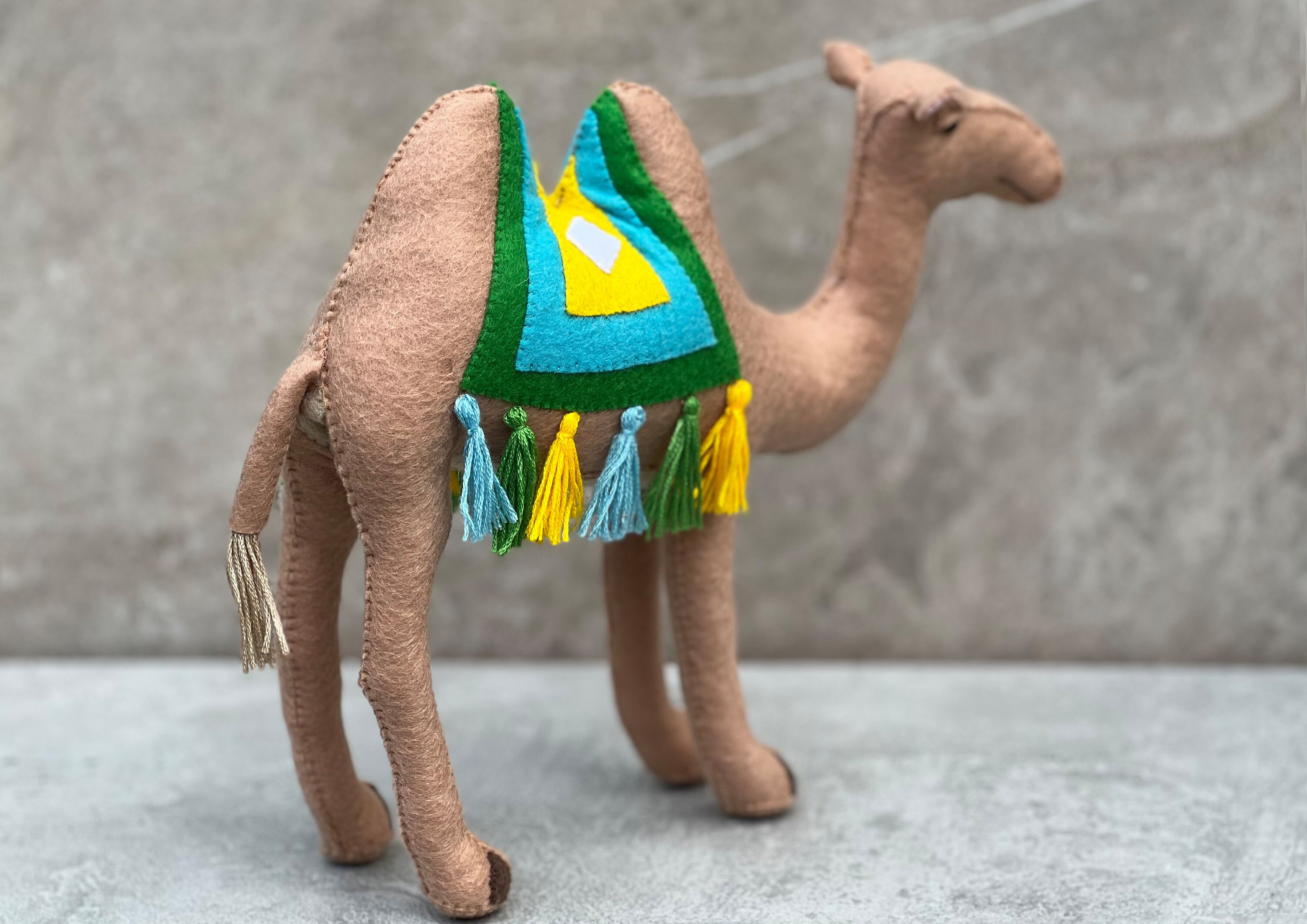 フェルト製フタコブラクダの裁縫パターン PDF ラクダのぬいぐるみ DIY