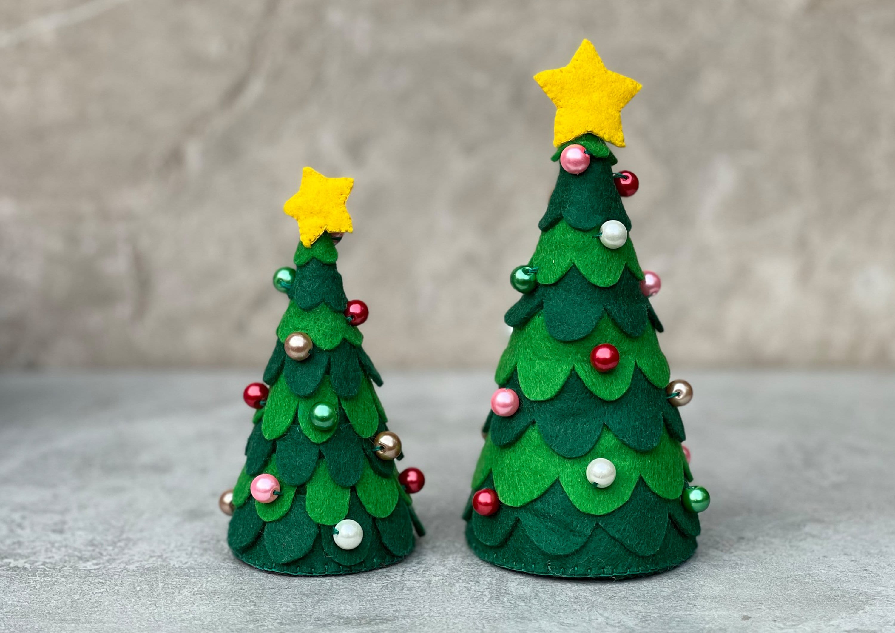 フェルトのクリスマスツリーの縫製パターン：DIYオーナメント（PDF