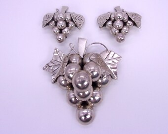 アクセサリー Grape Earhoop & Pendant 925 Silver Set Sterling Silver Grape Cluster Pin/pendant and Post Earrings Set +