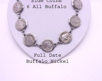 Collar con 7 monedas de níquel Buffalo auténticas, piezas de los años 70, nuevo, de stock antiguo, moneda central con fecha completa y 6 monedas laterales de níquel Buffalo.