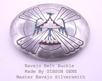 Hebilla nativa americana de Gibson Gene Navajo Master Silversmith con incrustaciones de turquesa y coral