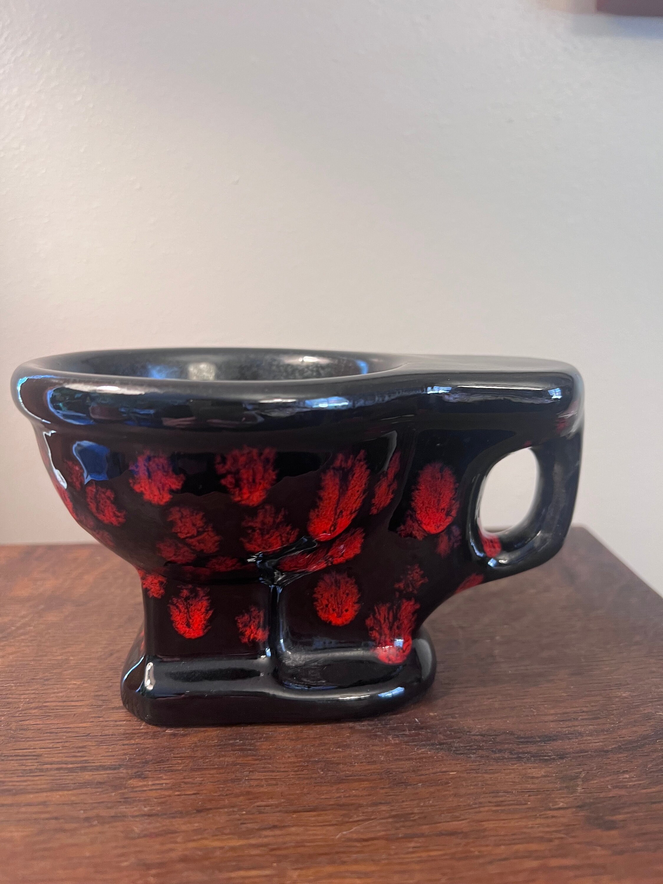 Vintage ceramic toilet mug