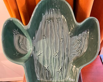 Vintage Treasure Craft Saguaro Cactus chip bowl