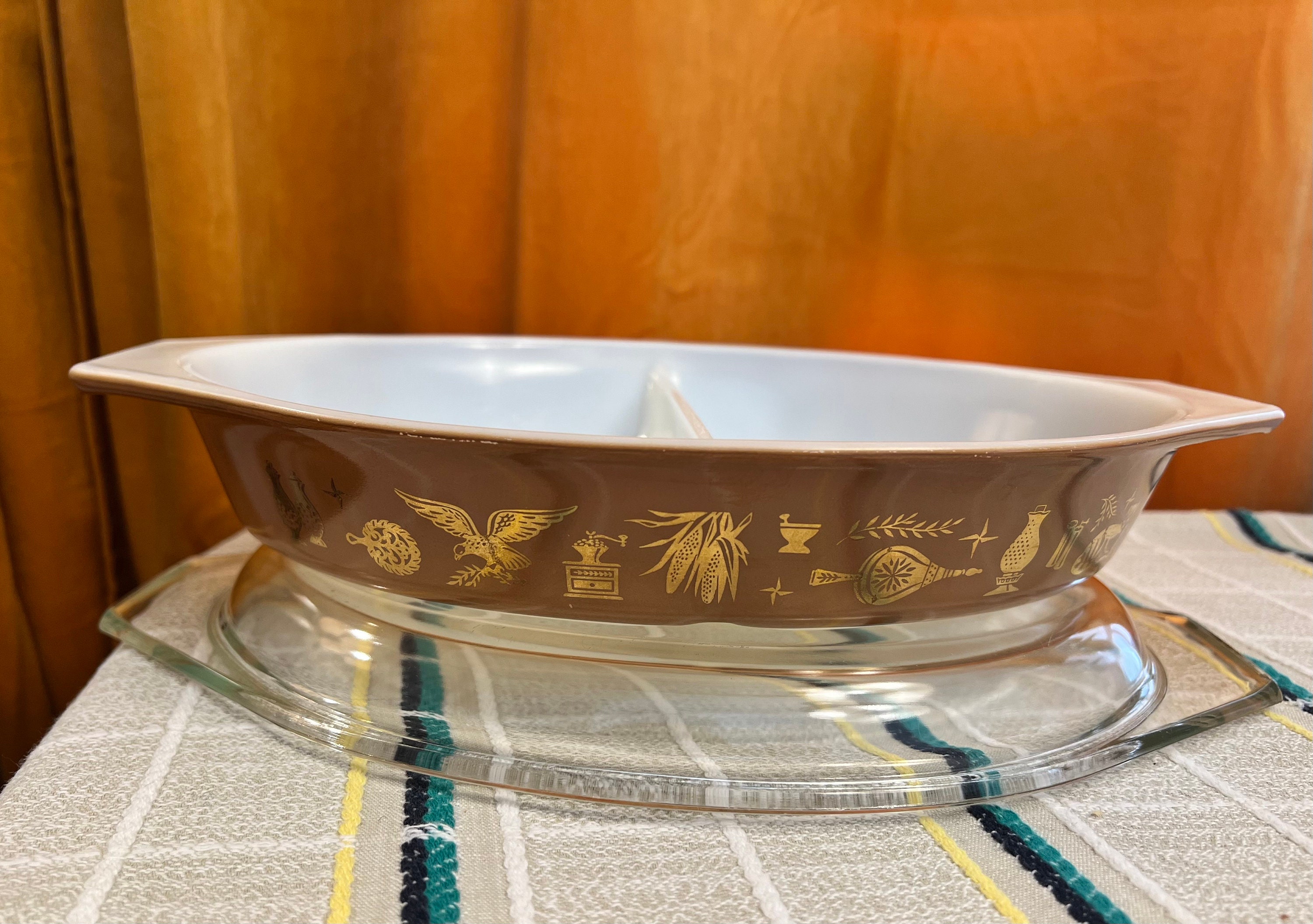 Pyrex Americana Divided Baking Serving Dish With Glass Lid Vintage Pyrex,  Americana Pattern, Divided Baking Serving Dish, Glass Cover 