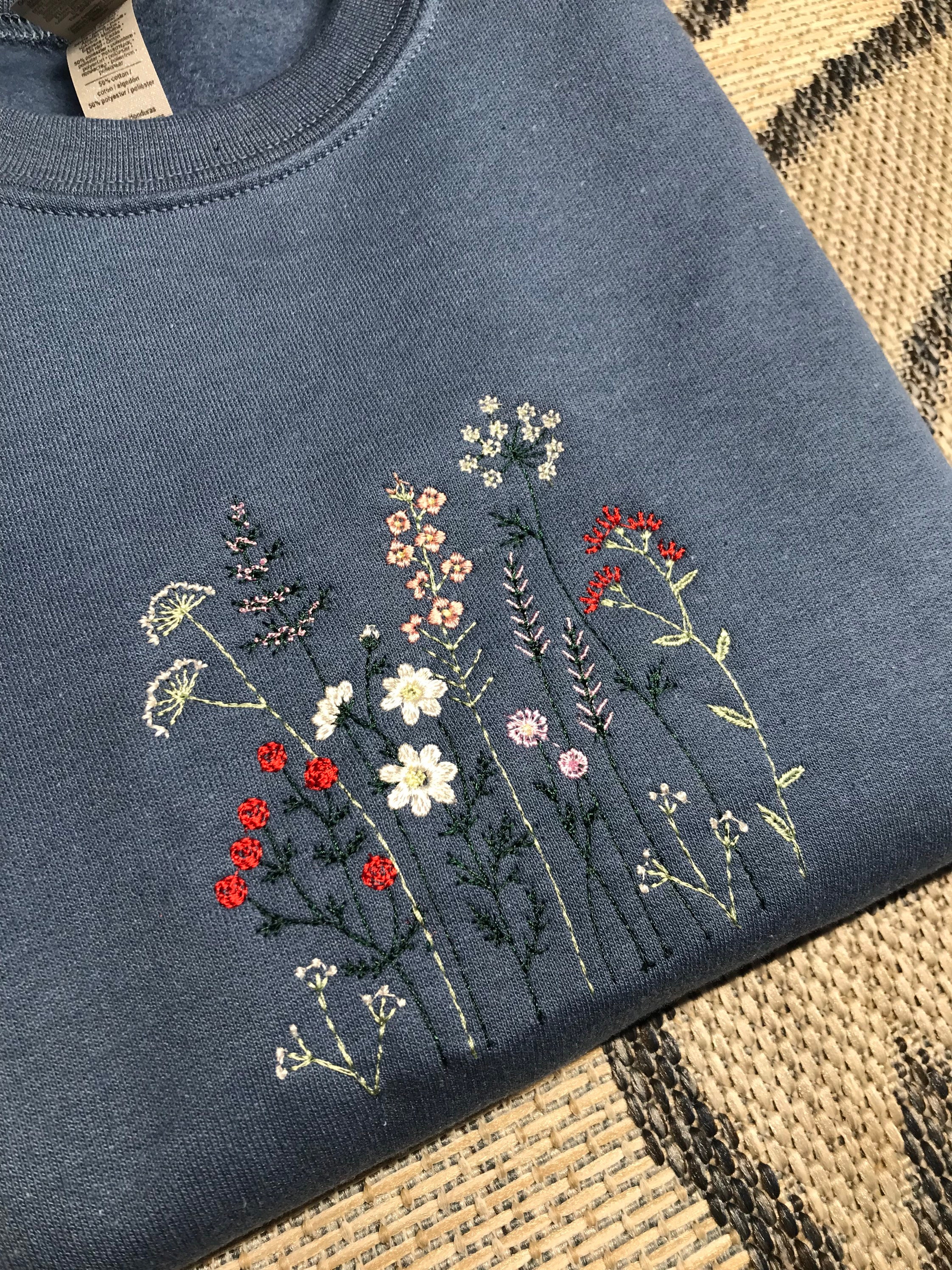 Discover Wildflowers Embroidered crewneck Sweatshirt