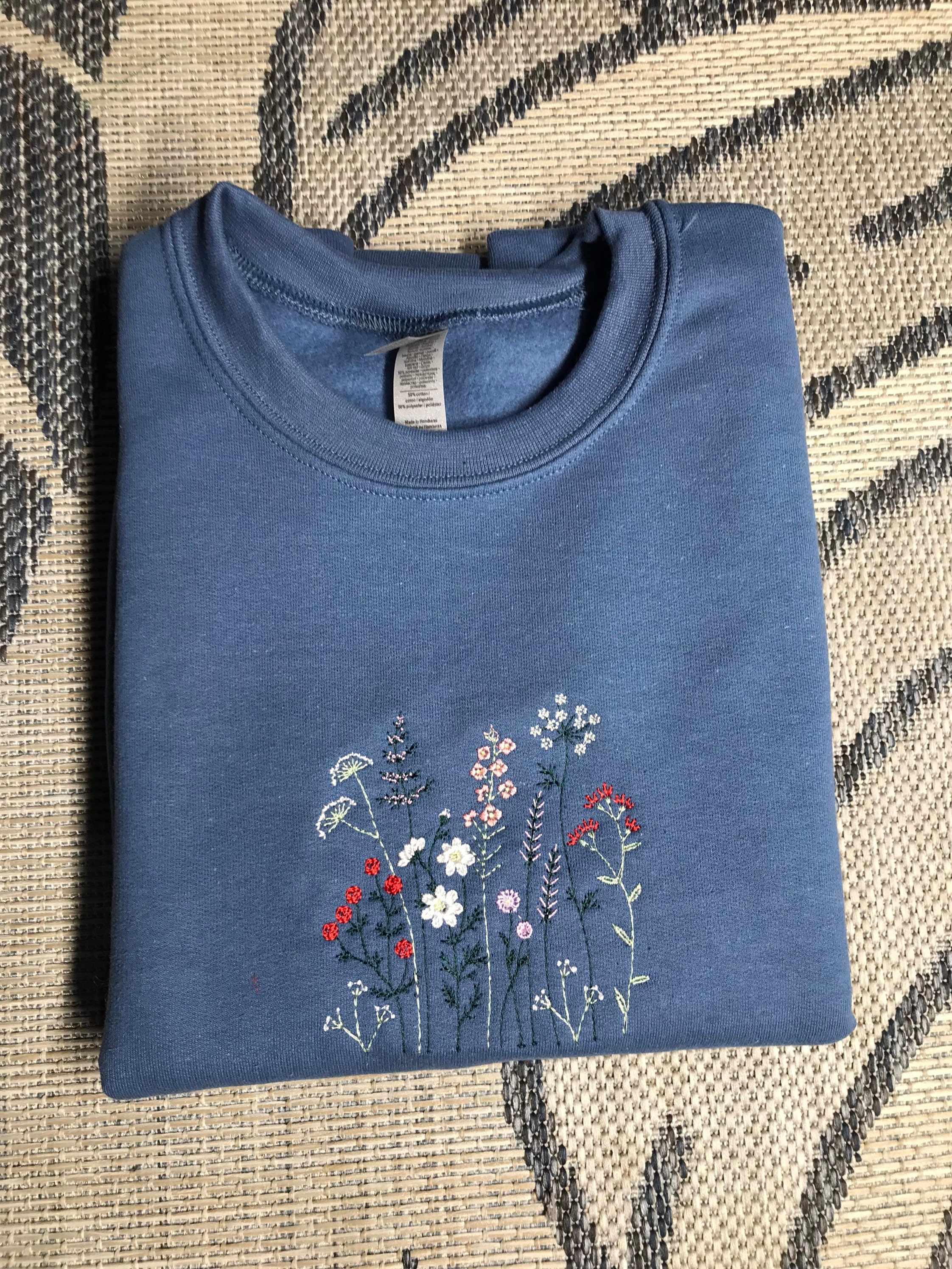 Discover Wildflowers Embroidered crewneck Sweatshirt