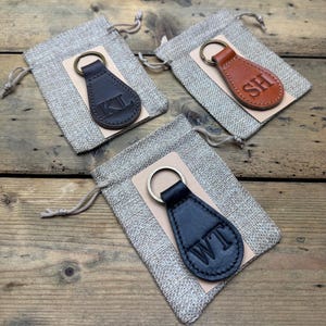Cadeau porte-clés en cuir, cadeau personnalisé pour lui, cadeau étudiant en cuir véritable, cadeau petit ami ou petite amie, porte-clés