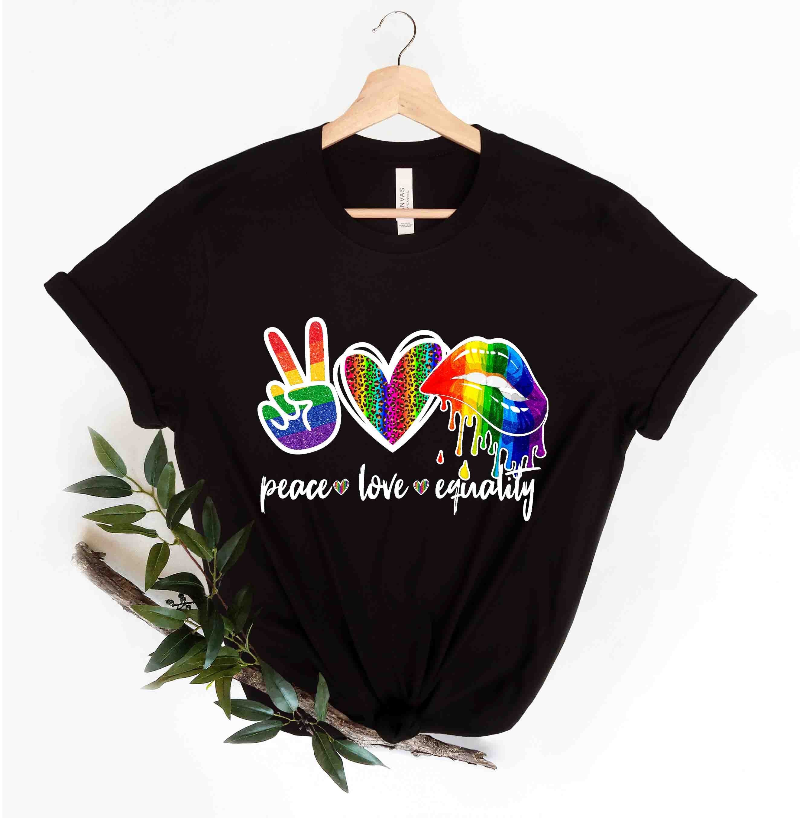 CarolJenkins Love Is Love LGBT Rainbow Heart Womens Female Long Sleeve Tee Sports T Shirt Casual 