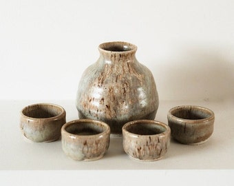 Sake Set - Sake Tokkuri with Ochoko, Sake Carafe with Cups, Ceramic Sake Set