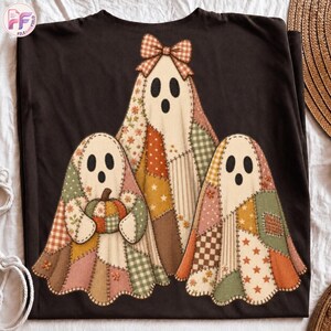 Patchwork-Geist (PNG), gestepptes Halloween-Geister-Trio, karierter Geister-Sublimationsdruck, Boho-Cottagecore-Herbst-Clipart, Vintage-Design für die Gruselsaison