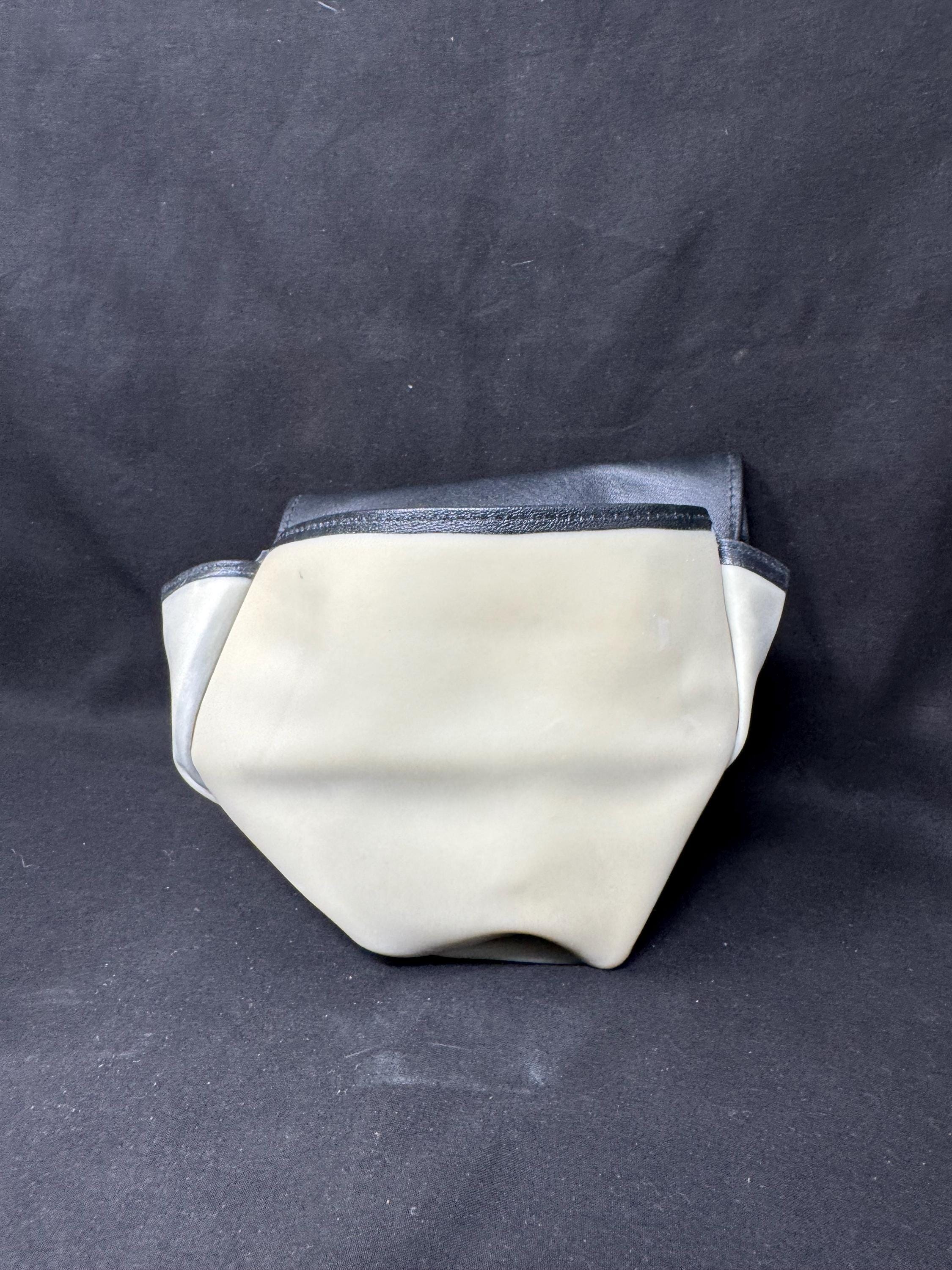 Connoisseur's Leather Tobacco Pouch with Hydration System - Roll-Up Design 9