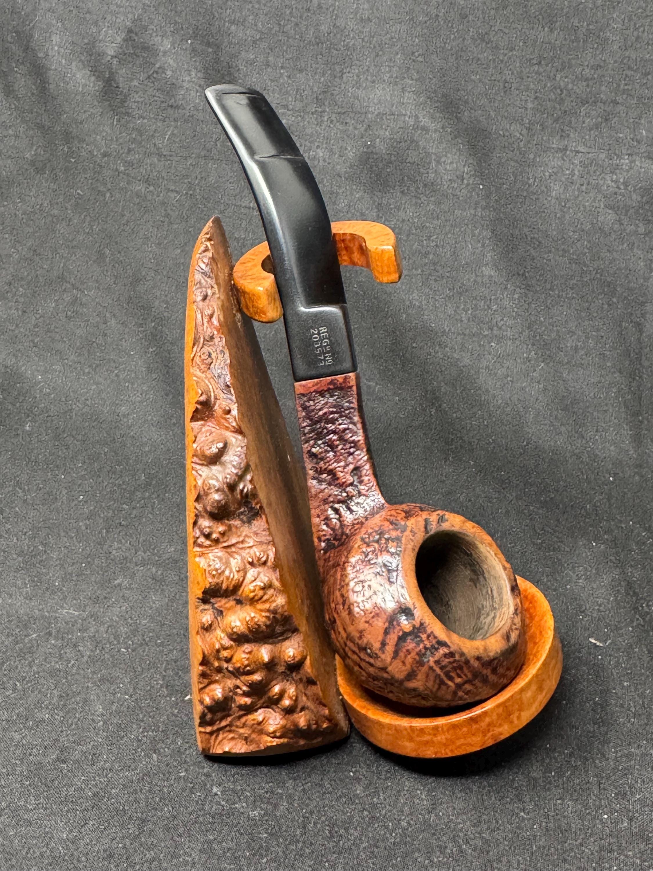 Charatan of London Grosvenor Shape 2109 Rhodesian Sandblast Fishtail Vulcanite Stem 3