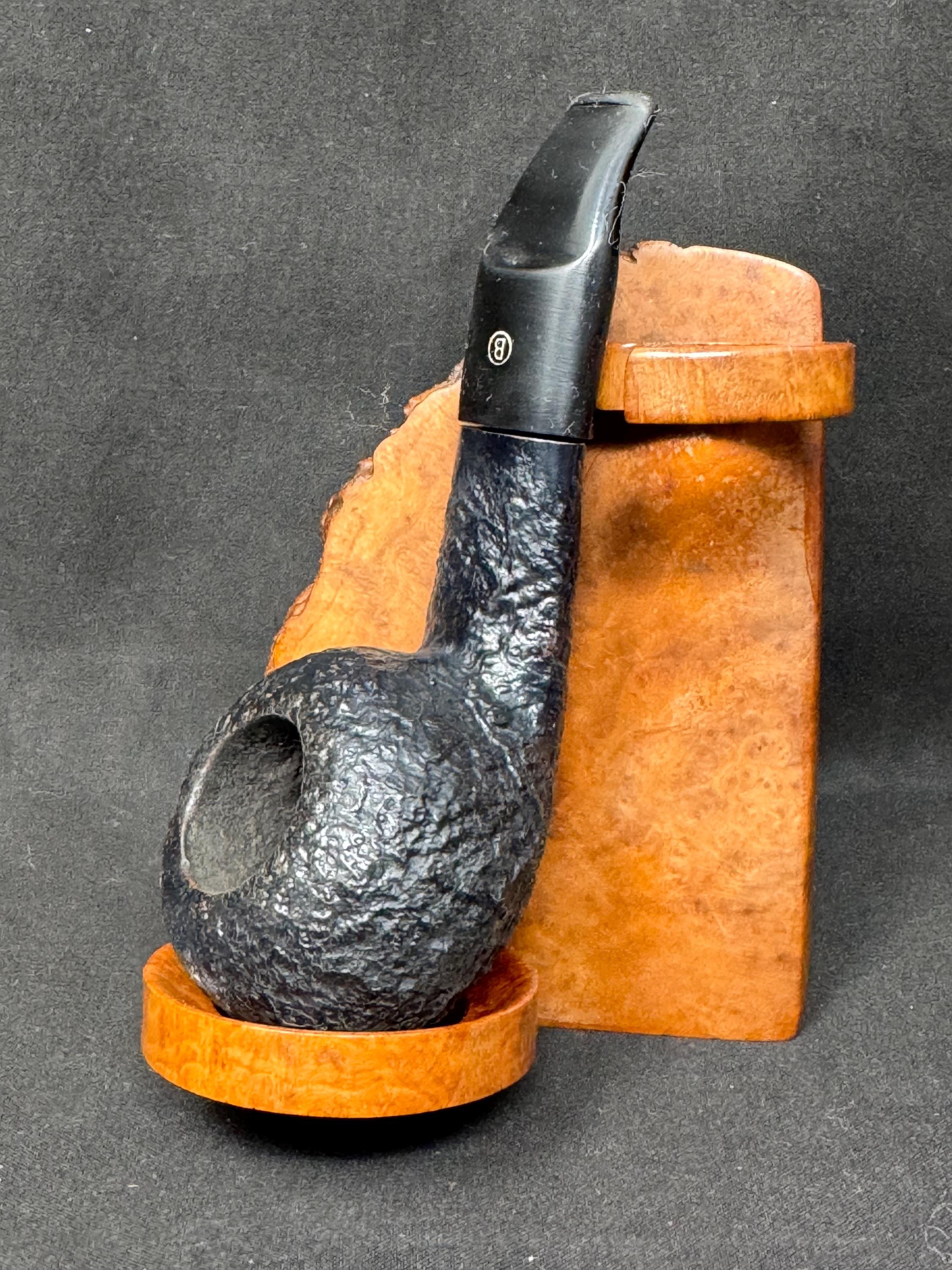 Big Ben Kingline 427 Sandblast Tomato Nosewarmer | Dutch Briar | Vulcanite Saddle Stem