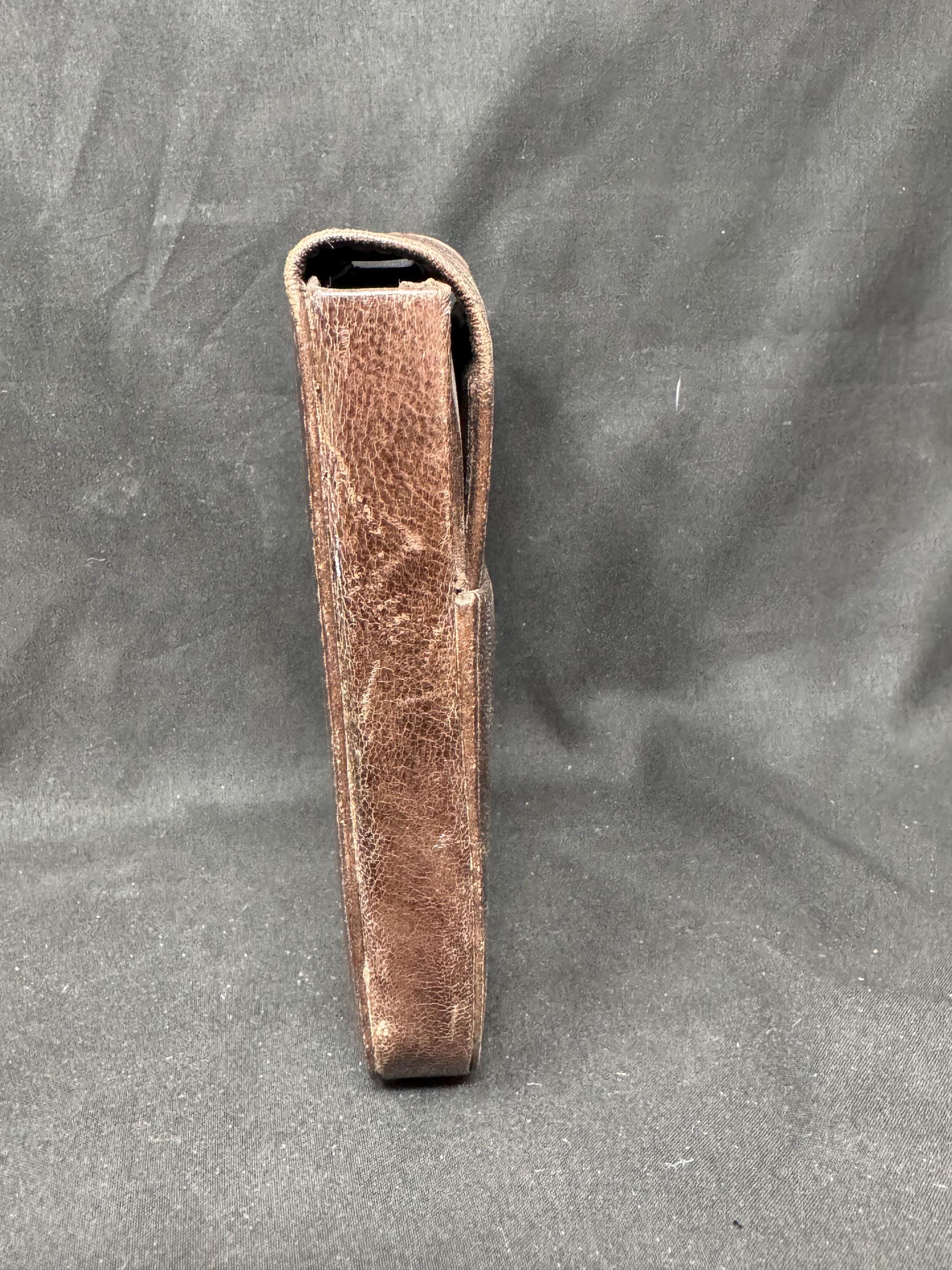 Genuine Leather 5-Cigar Case w/ External Lid & Accessory Pocket - Vintage Smoking Collectible 8