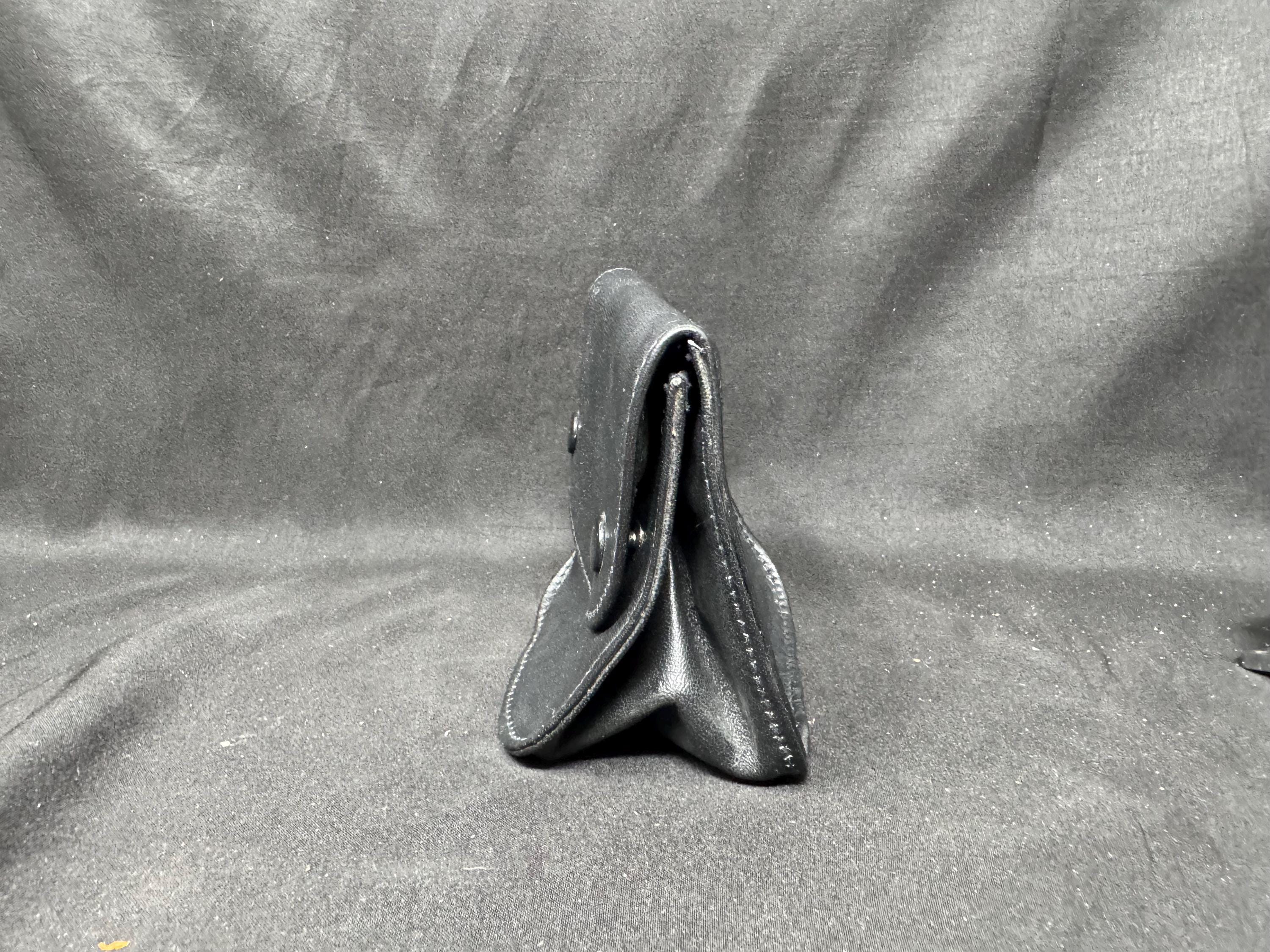 Vintage German Expandable Leather Tobacco Box, Medical Rubber Lining, Mid-Century Estate Accessory 2
