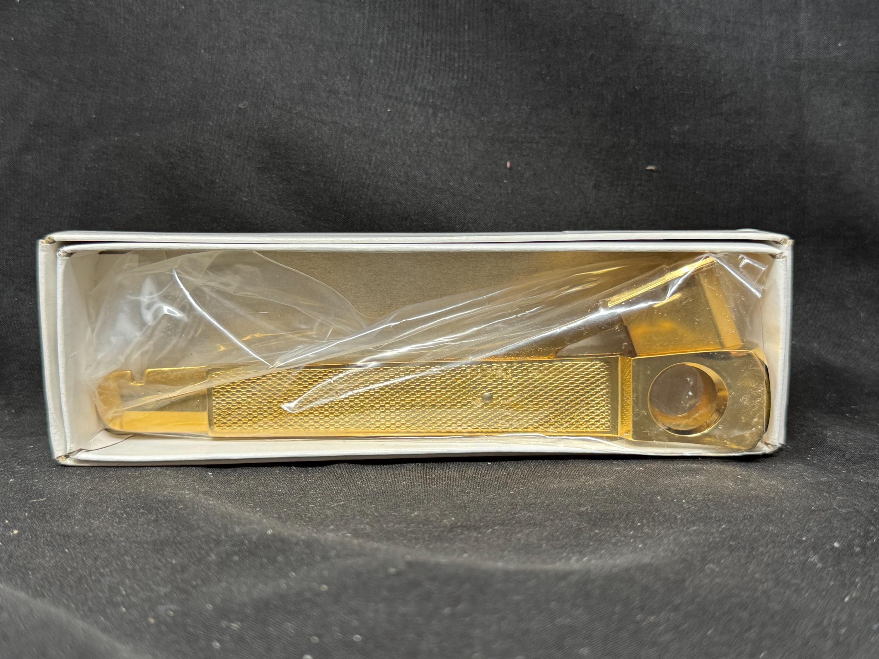 CTS Wolfertz Solingen V-Cut Cigar Cutter, Gold-Tone, circa 1960s-1980s 7