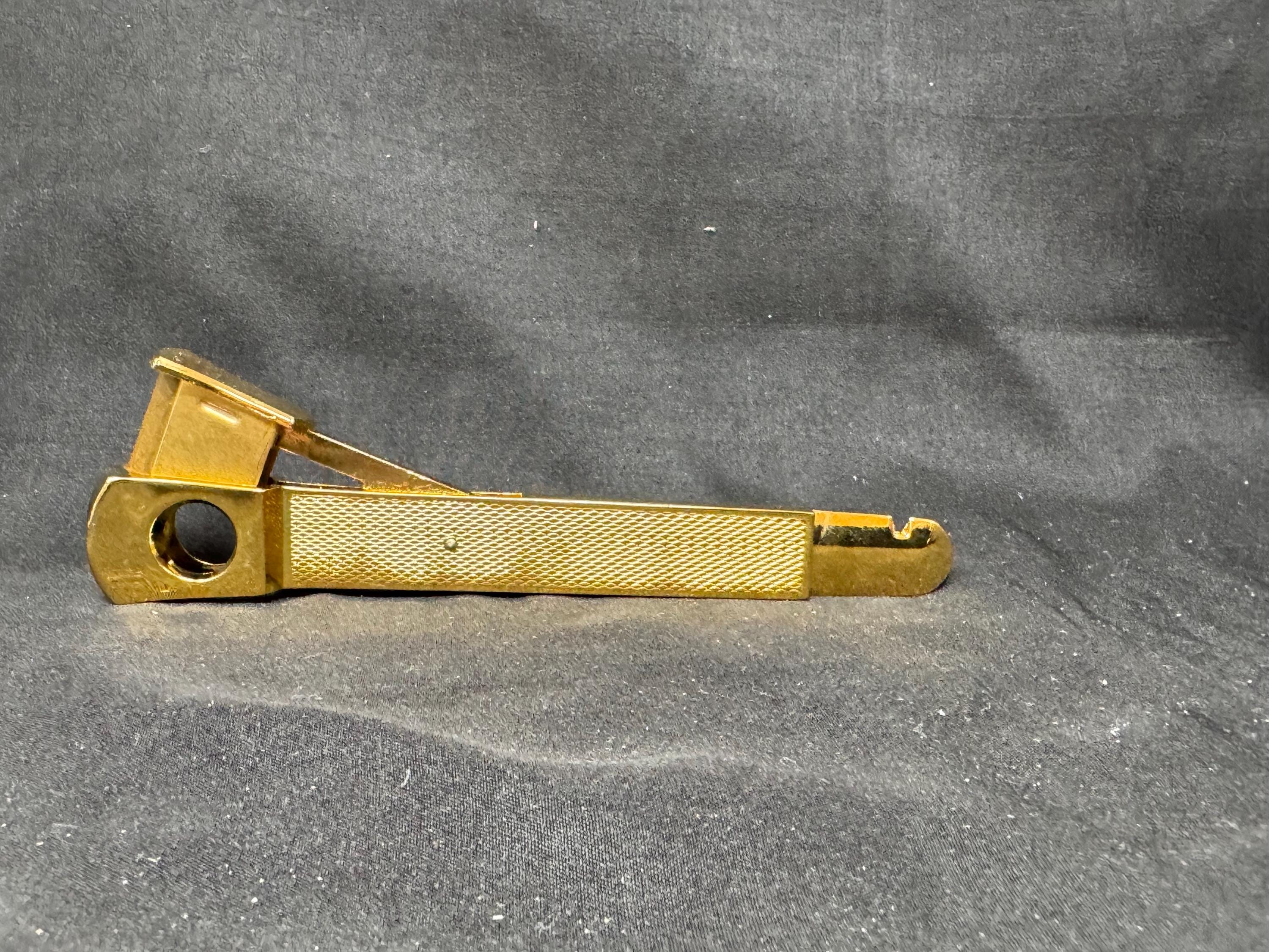 CTS Wolfertz Solingen V-Cut Cigar Cutter, Gold-Tone, circa 1960s-1980s 2